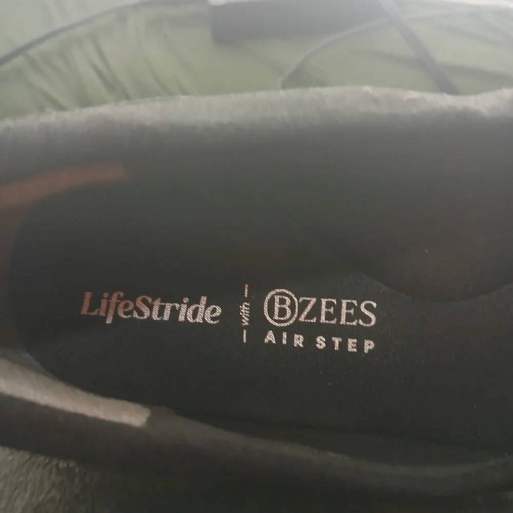 LifeStride Bzees Goody 7.5M Black Air Step Slip On Wedge Comfort Shoes